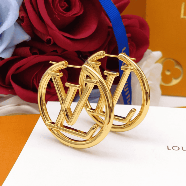 Louis Vuitton LV Circle Earrings (Perfect Replica)